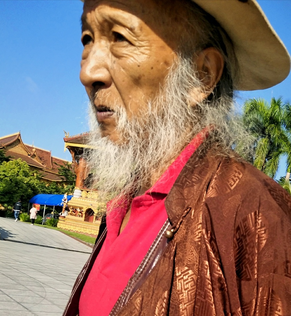 随拍 傣族老人