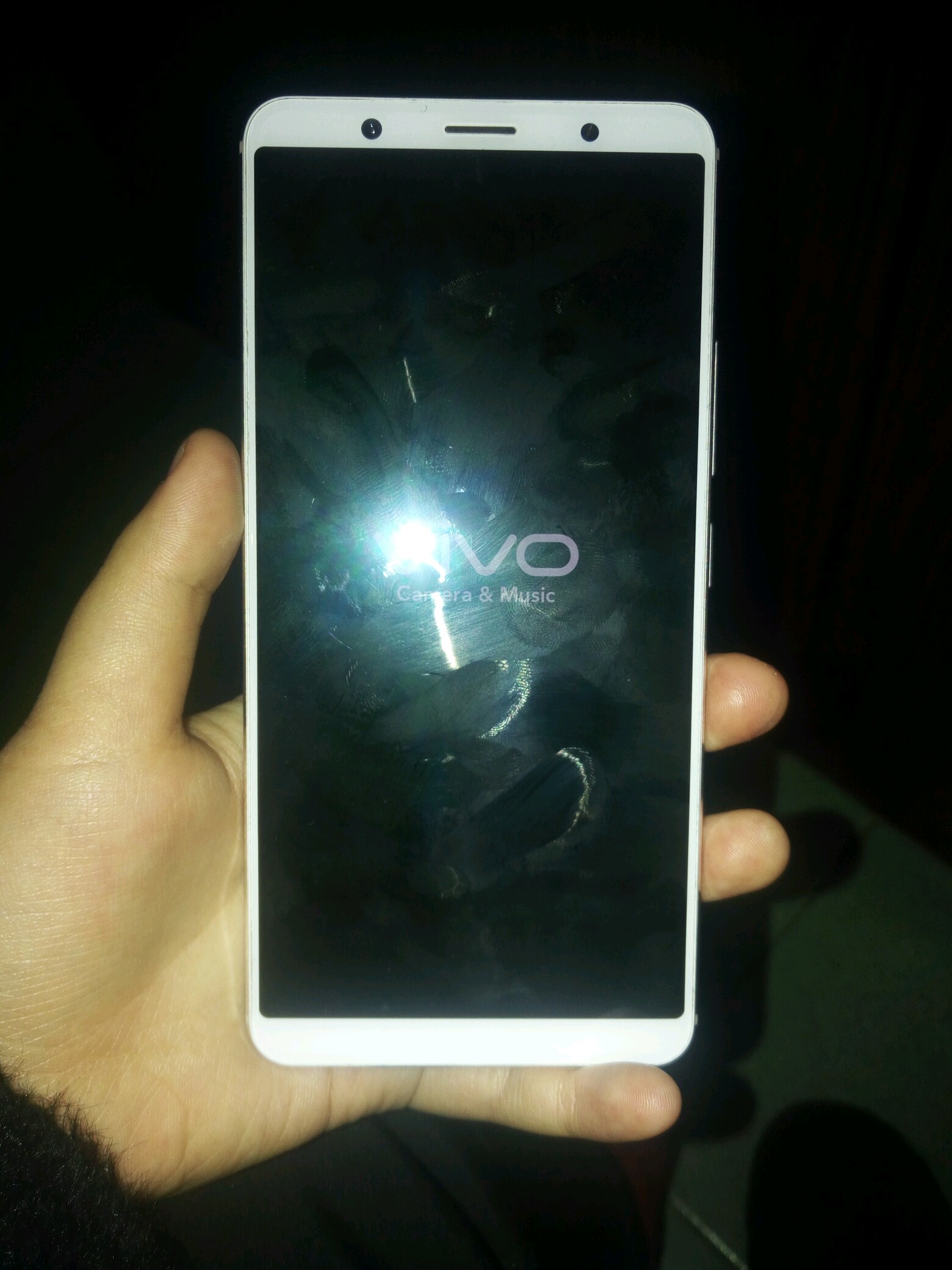 vivox20a突然黑屏,出现vivo标志. - vivo官方社区