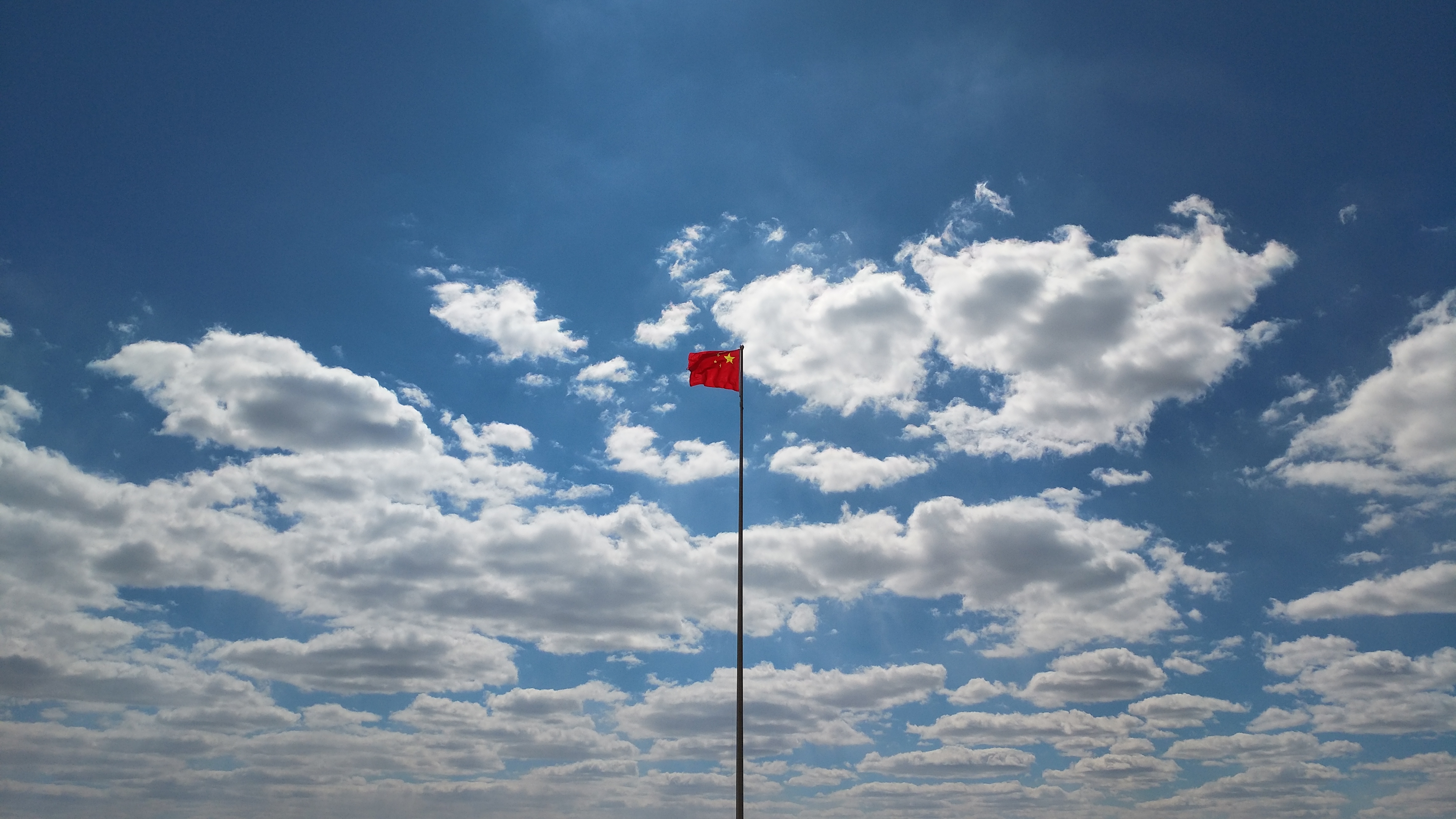红旗背景风景图片