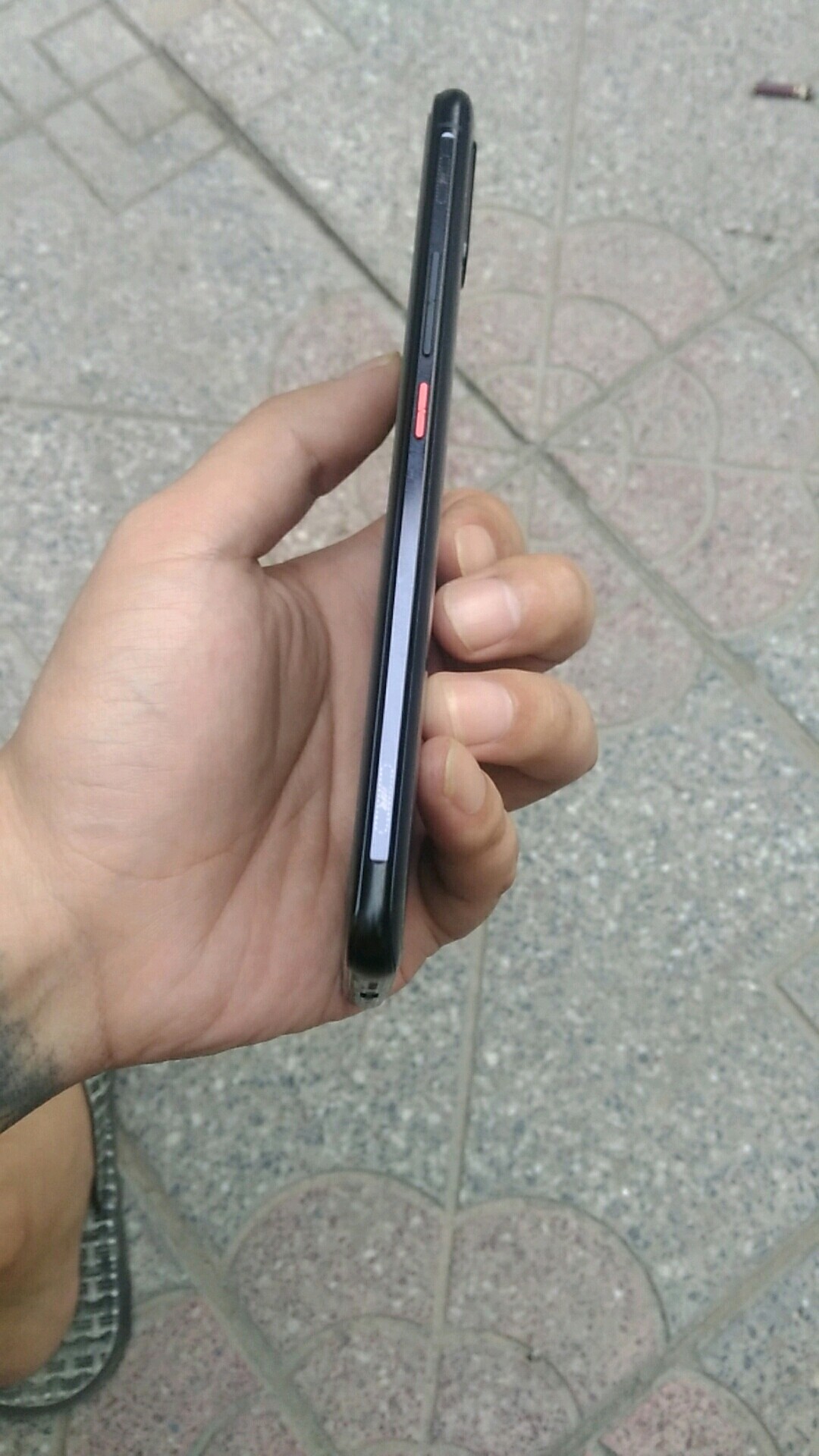 你们手机弯曲吗