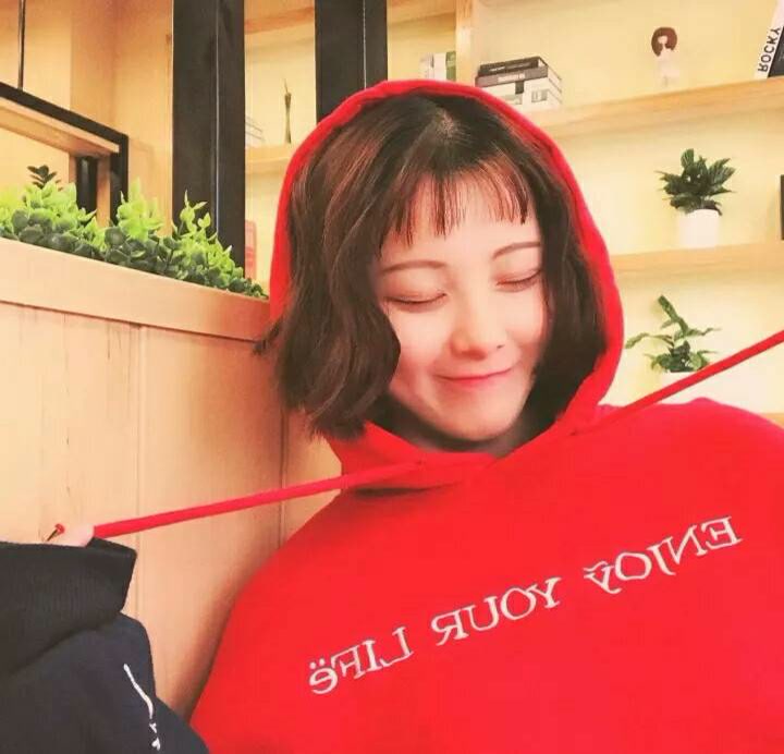 【头像】微信女头像-超酷der短发女孩