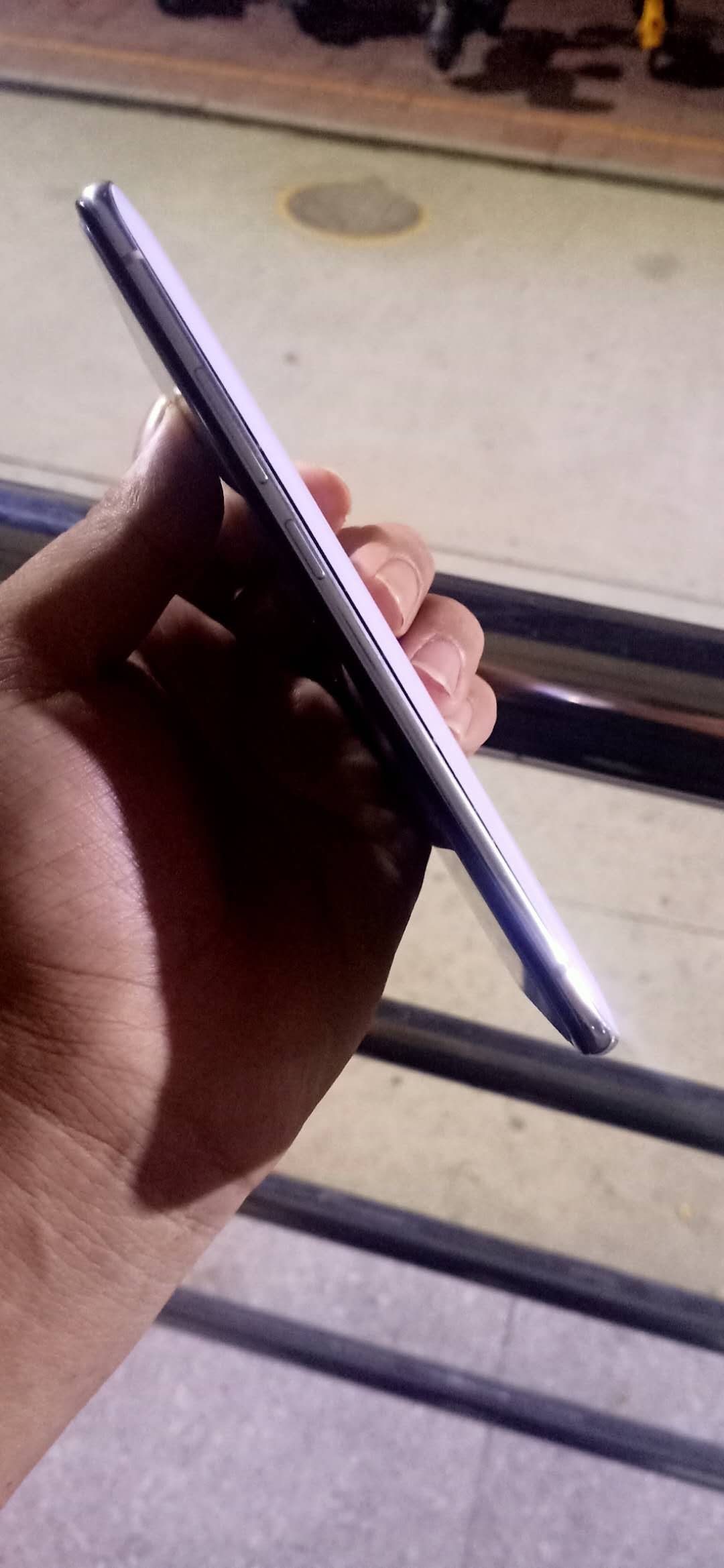 x27手机后盖脱胶