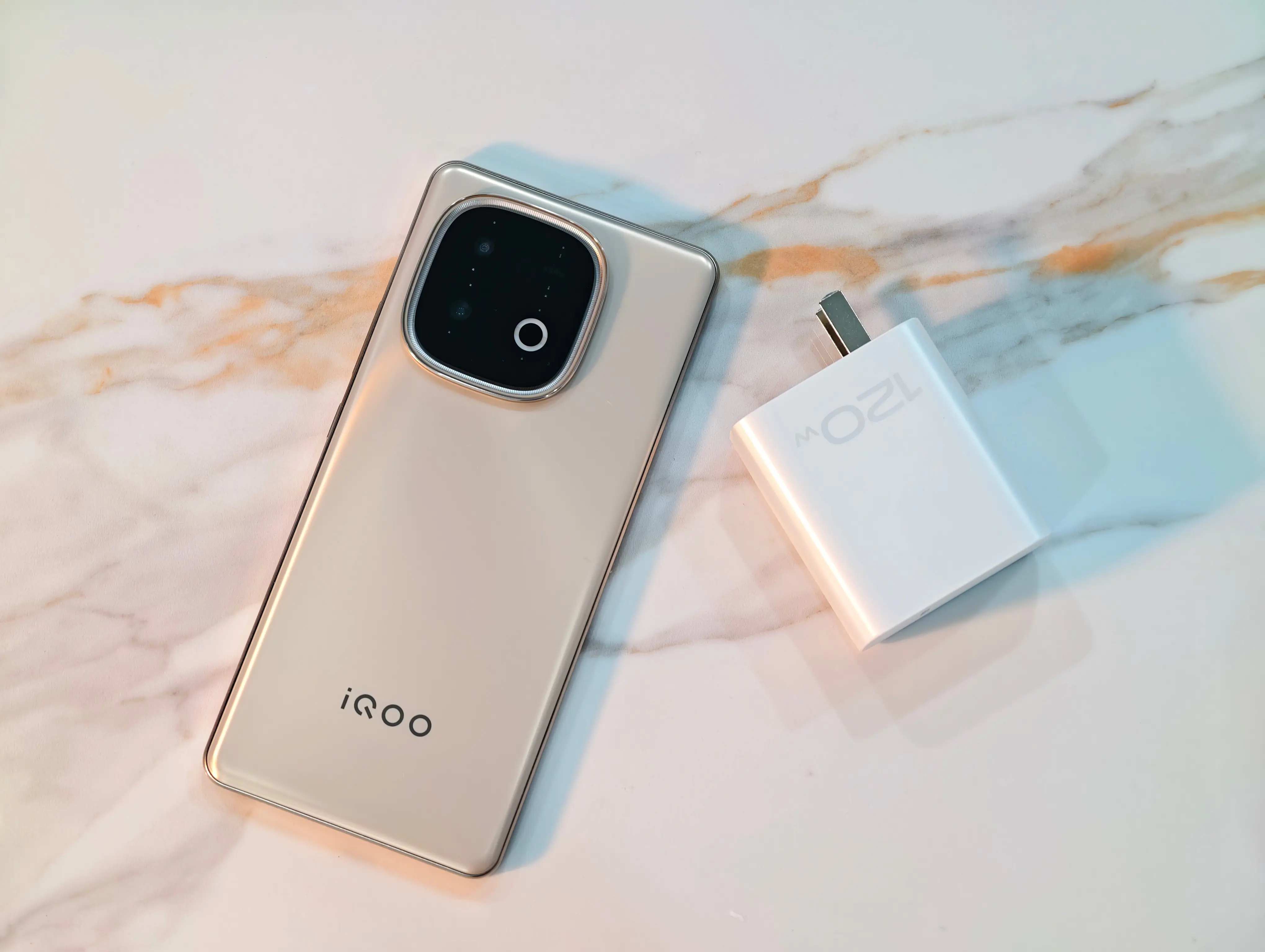 iQOO Z10 Turbo Pro沙漠色浅评（超清图赏），月光下的沙丘- vivo