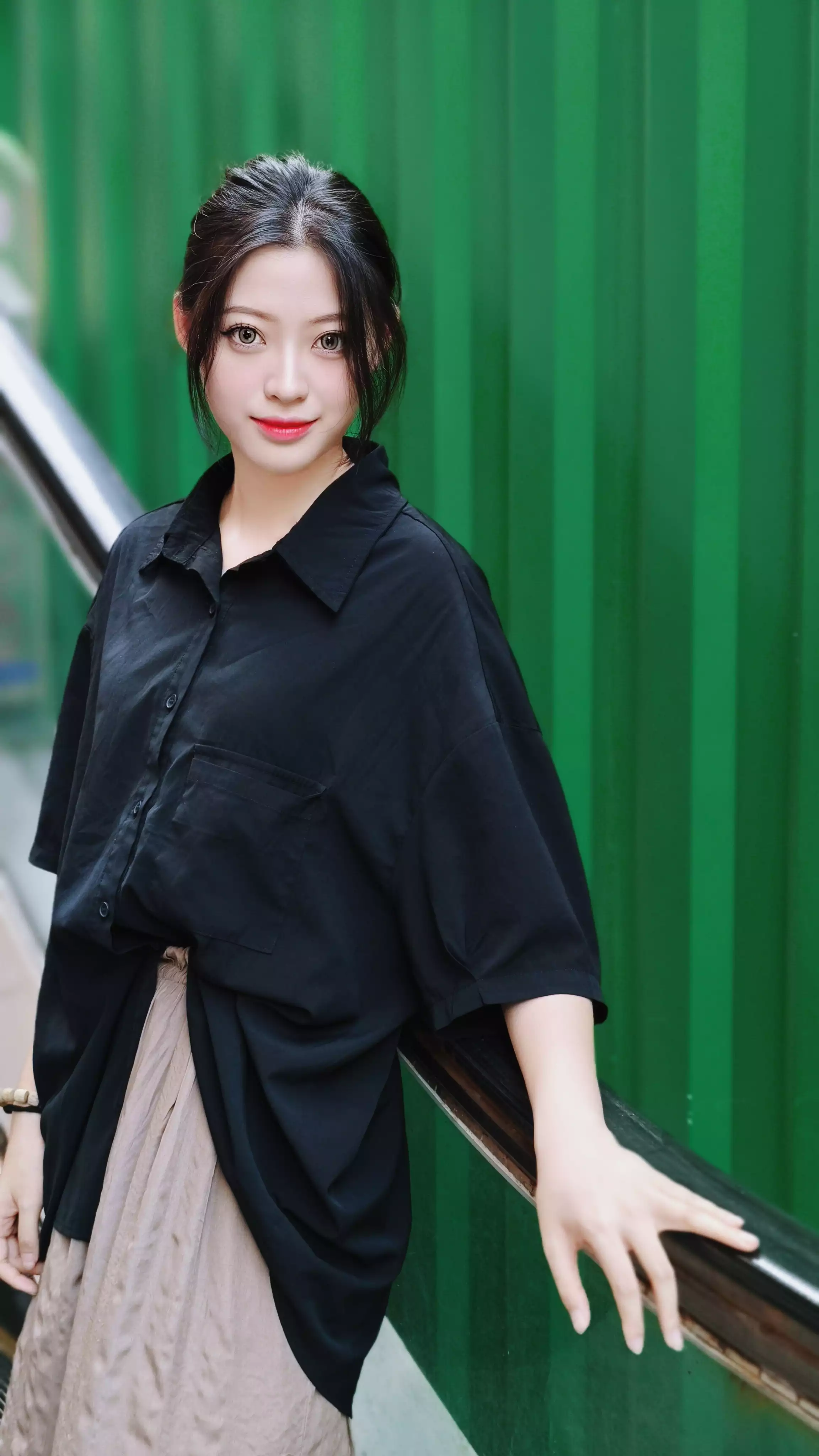 机型的一些缺陷,影像画质不但完虐 x90 pro  ,而且人像模式拍摄全身照